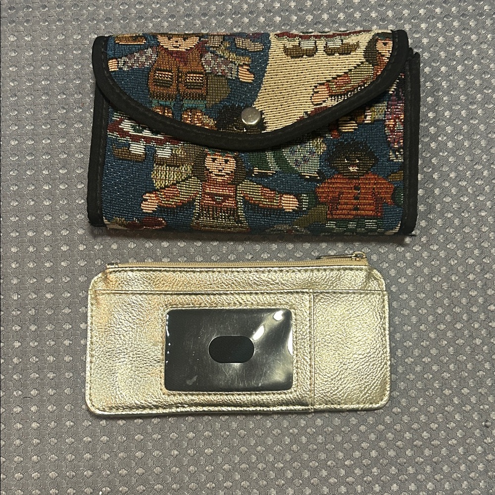 Two really nice wallets one for credit cards and it’s Gould. You can put your ID